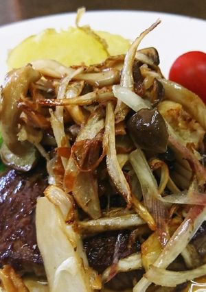 自家製ソースでキノコたっぷりステーキ-レシピのメイン写真