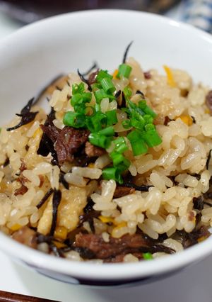 簡単！ひじきと鯨大和煮の炊き込みごはん-レシピのメイン写真