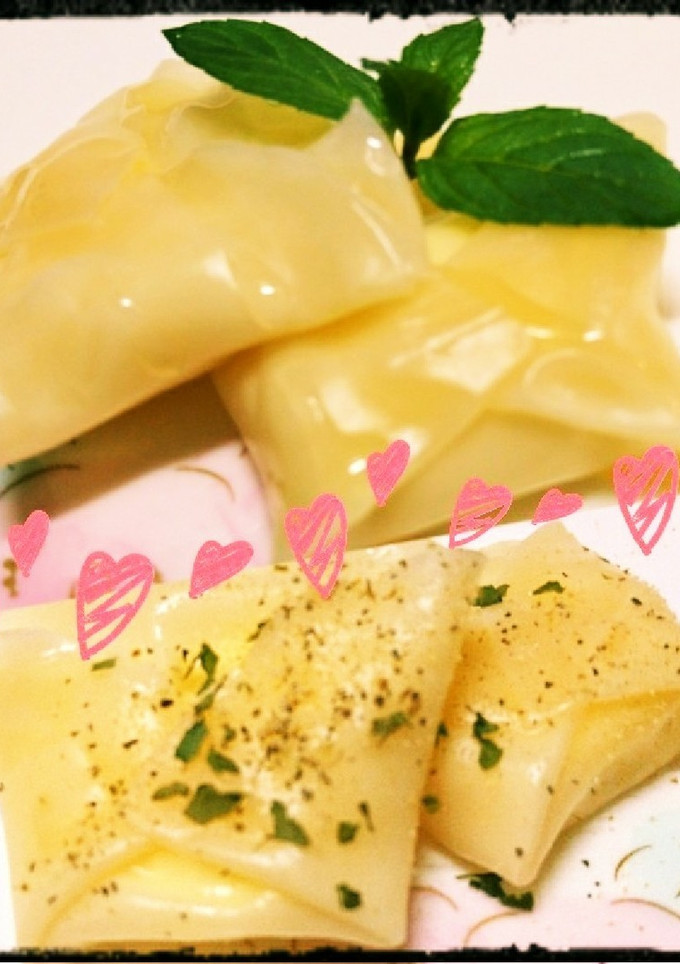 おかずにもおやつにも☆餃子の皮で茹チーズ-レシピのメイン写真