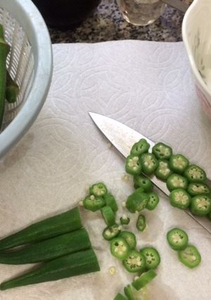 まな板の汚れないオクラの切り方-レシピのメイン写真