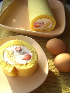 いちごのふわふわロールケーキ-レシピのメイン写真