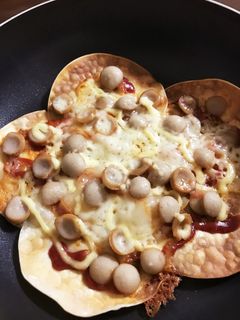 余った餃子の皮で簡単☆ピザ-レシピのメイン写真