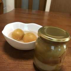 รูปของ 摘果した桃の実のシロップ煮❣️