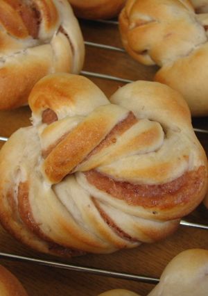 幸せ☆いちごたっぷりミルクパン-レシピのメイン写真