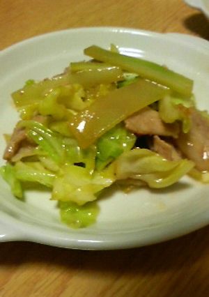 豚肉とブロッコリーの茎炒め。-レシピのメイン写真