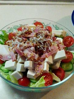 しらす*ベーコン*豆腐のボリュームサラダ-レシピのメイン写真
