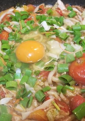焼きうどん(焼きそば)に焼トマト合うね-レシピのメイン写真