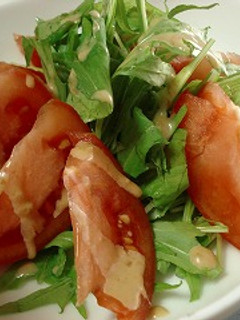 金のごまだれで♪簡単トマトと水菜のサラダ-レシピのメイン写真