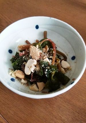 スベリヒユとナッツの簡単和え-レシピのメイン写真