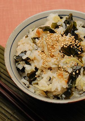 梅としらすのワカメごはん-レシピのメイン写真