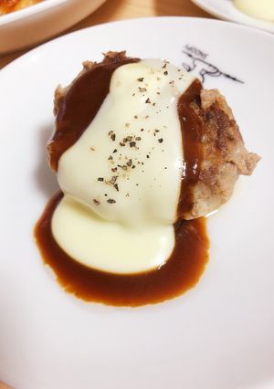 とろ〜りチーズハンバーグ-レシピのメイン写真
