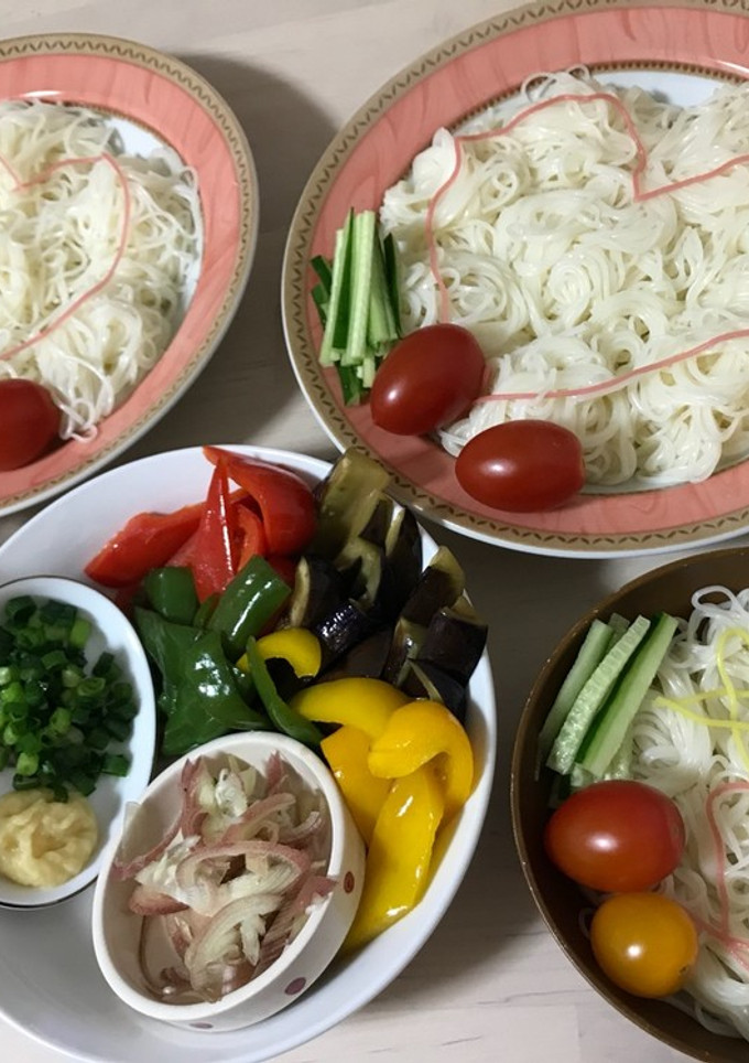 子供も喜ぶ☆可愛い素麺と付け合せ、薬味♪-レシピのメイン写真