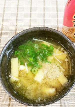 お味噌汁に、ごまのりニンニク♪-レシピのメイン写真