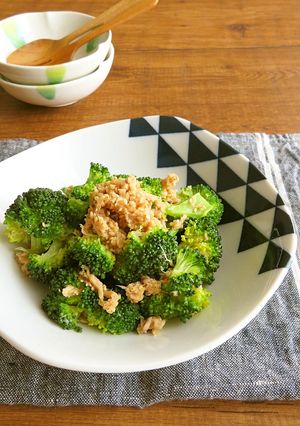 簡単和総菜☆ブロッコリーとツナのごま和え-レシピのメイン写真