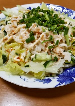 サラダチキンとドレッシングのサラダうどん-レシピのメイン写真