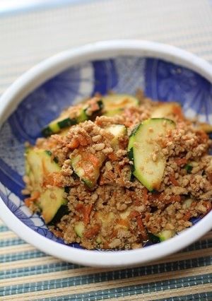 ズッキーニの鶏そぼろ炒め☆カンタン-レシピのメイン写真