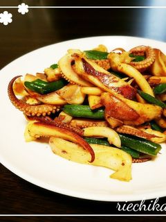 イカゲソといんげんの塩胡椒バター炒め-レシピのメイン写真