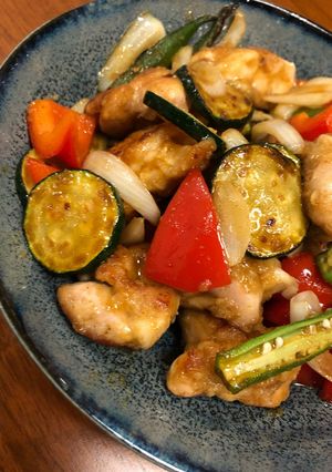 夏野菜と鶏モモのカレー炒め-レシピのメイン写真