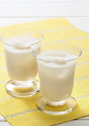 イチゴジャムの甘酒ヨーグルト-レシピのメイン写真