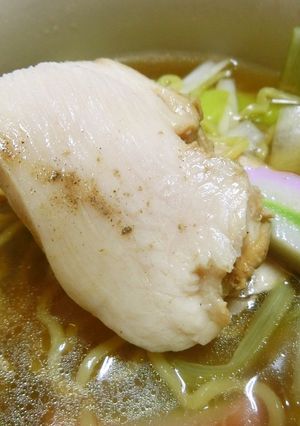 昔の醤油ラーメン　蒸し鶏チャーシュー入り-レシピのメイン写真