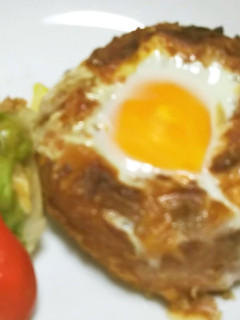 カレーパンに卵をポン-レシピのメイン写真
