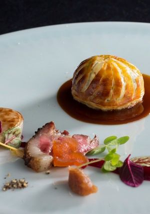 イノシシ肩ロースの炭火焼とトゥルト-レシピのメイン写真