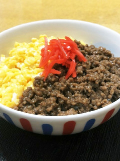 肉そぼろと卵そぼろの二色丼-レシピのメイン写真
