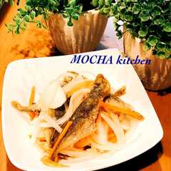 A picture of お惣菜売り場の豆あじを使った南蛮漬け.