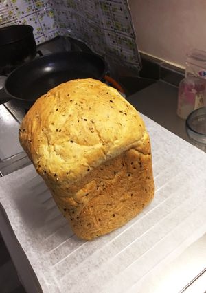 ホームベカリーふわふわゴマ入り食パン-レシピのメイン写真