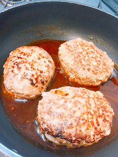 牛乳・玉ねぎなし!ふわふわ♡ハンバーグ-レシピのメイン写真