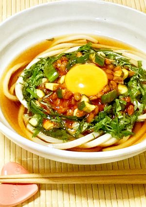 旨辛☆コチュジャン納豆のぶっかけうどん-レシピのメイン写真