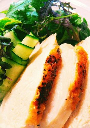 低糖質！しっとりジューシー鶏胸肉のソテー-レシピのメイン写真