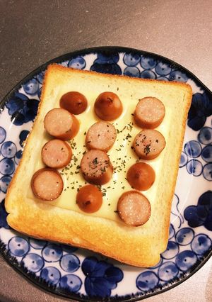 簡単！ウィンナーとチーズのトースト-レシピのメイン写真