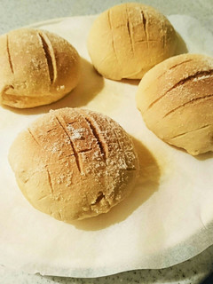 全粒粉使用のキャラメルメロンパン-レシピのメイン写真
