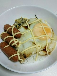 超簡単目玉焼きとウインナー丼☆-レシピのメイン写真