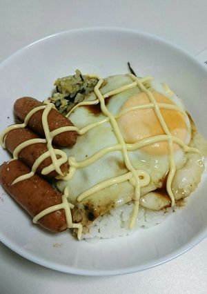 超簡単目玉焼きとウインナー丼☆-レシピのメイン写真