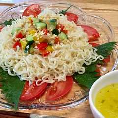 รูปของ 夏野菜たっぷり冷製ラーメン