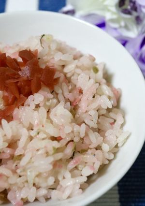 大葉とカリカリ梅、しらすの炊き込みご飯-レシピのメイン写真