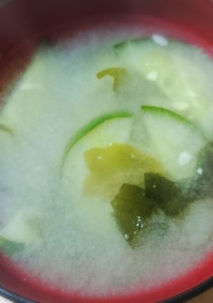 育ちすぎきゅうりのお味噌汁-レシピのメイン写真