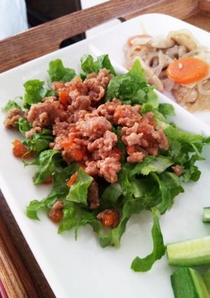 サンチュとあぅ⤴野菜とひき肉のそぼろ-レシピのメイン写真