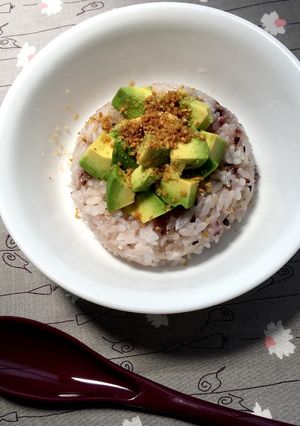 シンプル、アボカド丼-レシピのメイン写真
