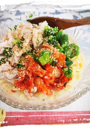豚キムチのがっつり冷やし豚骨ラーメン-レシピのメイン写真