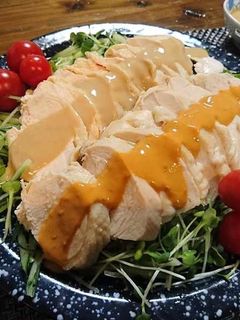 茹で鶏練りごまソースかけ×SHiBORO-レシピのメイン写真
