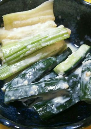 セロリとキュウリのヨーグルト漬け-レシピのメイン写真