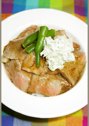 肉焼いてメシの上にど〜んっ！なステーキ丼-レシピのメイン写真