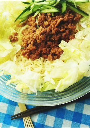 ☆肉味噌レタスで混ぜ麺☆-レシピのメイン写真