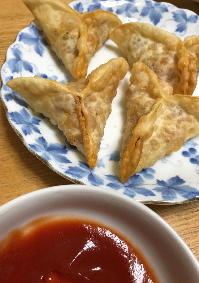 餃子の皮で簡単に☆カレー風味のサモサ-レシピのメイン写真