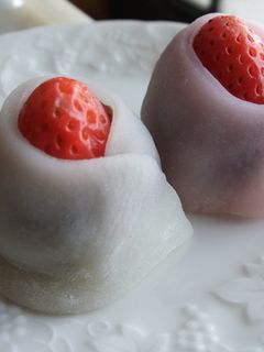 苺大福☆苺姫 (ぎゅうひ生地)-レシピのメイン写真