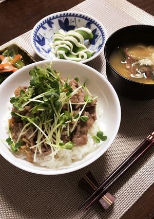簡単! 牛肉なめ茸丼-レシピのメイン写真