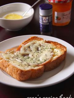 黒胡椒を利かせて♪ハム&チーズトースト-レシピのメイン写真
